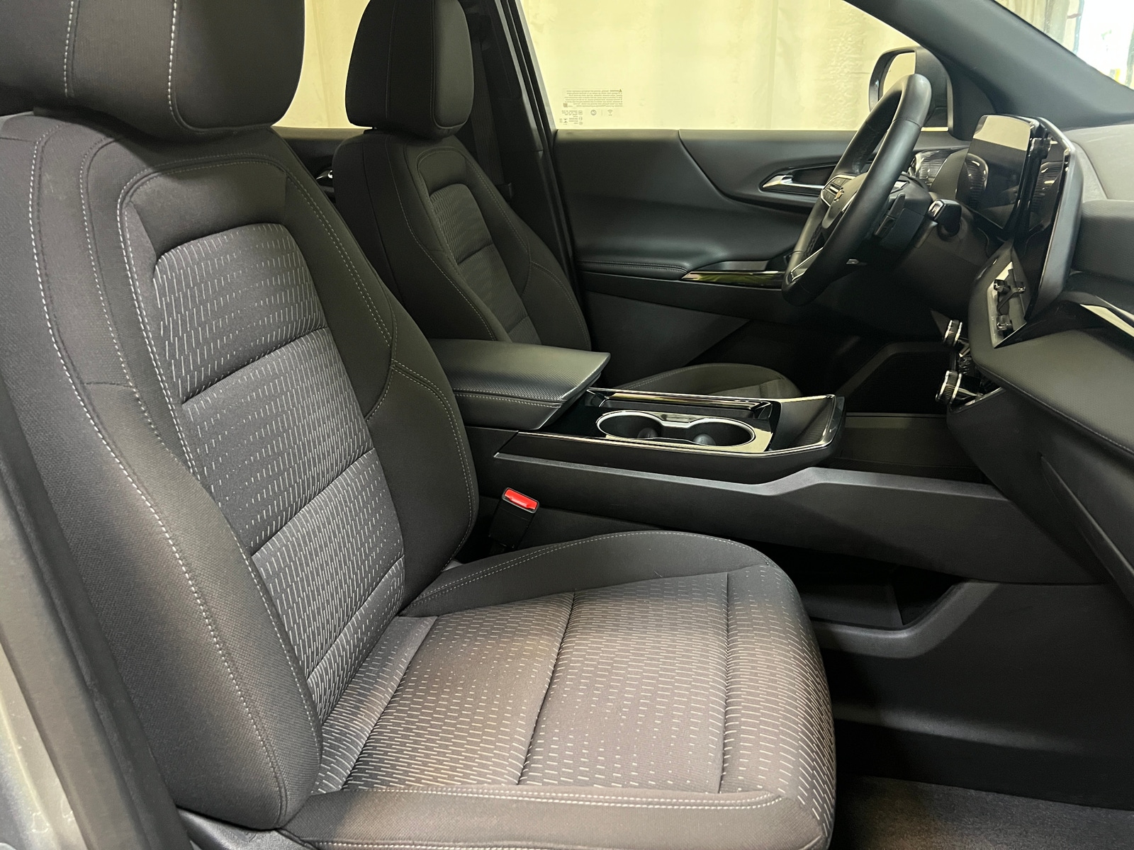 Thumbnail: 2025 Chevrolet Equinox - 2