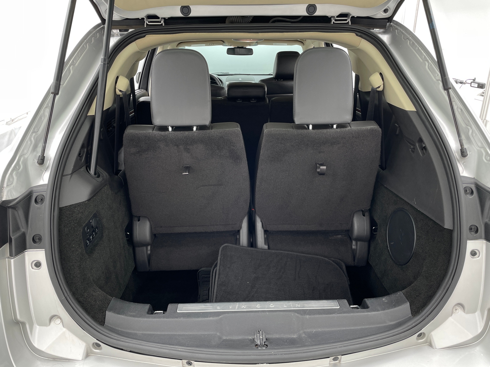 Thumbnail: 2014 Lincoln MKT - 6