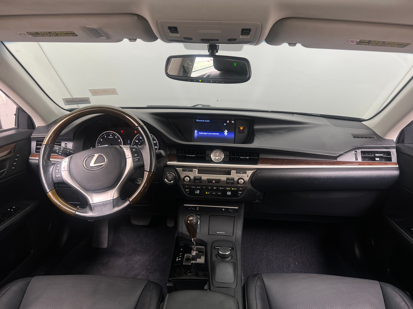 Thumbnail: 2015 Lexus ES - 3