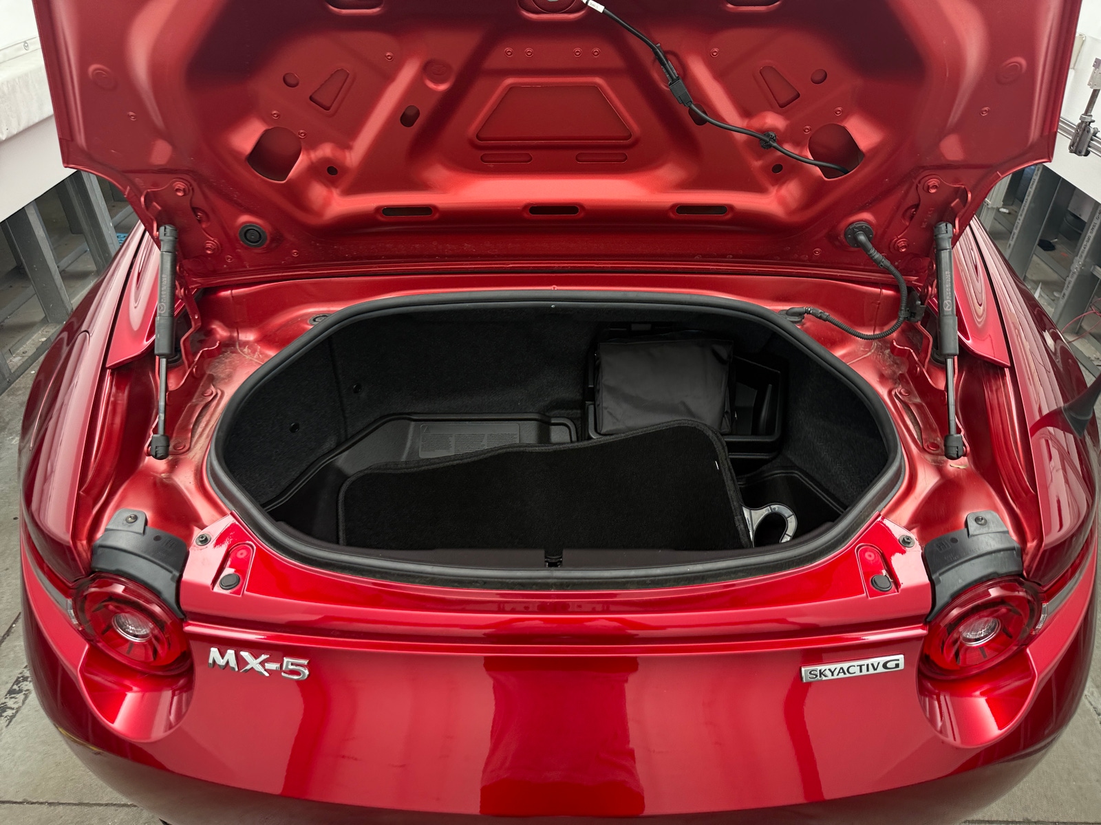 Thumbnail: 2025 Mazda MX-5 Miata - 4