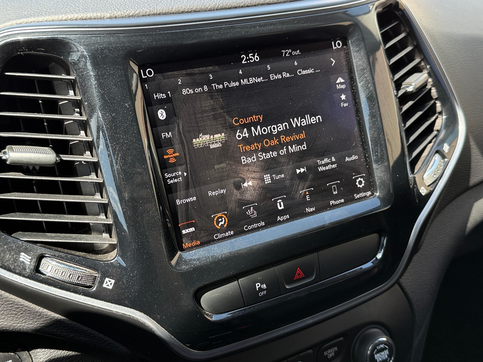 Thumbnail: 2019 Jeep Cherokee - 3