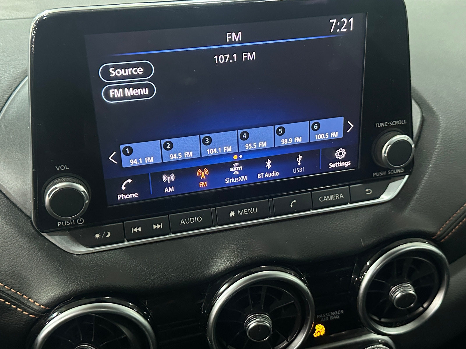 Thumbnail: 2021 Nissan Sentra - 4