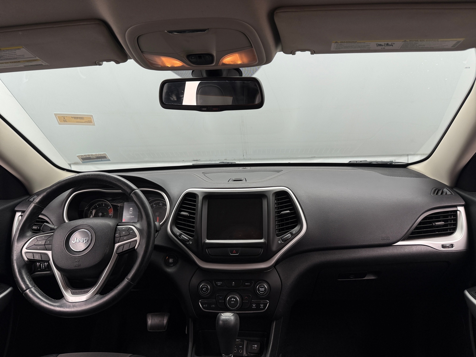Thumbnail: 2018 Jeep Cherokee - 3