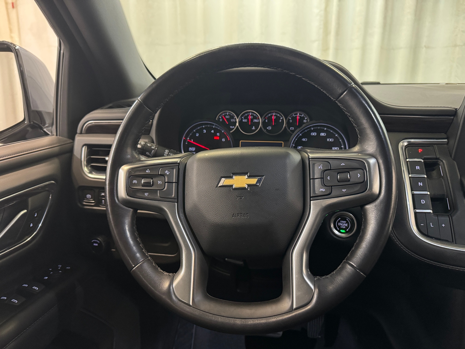Thumbnail: 2022 Chevrolet Tahoe - 5