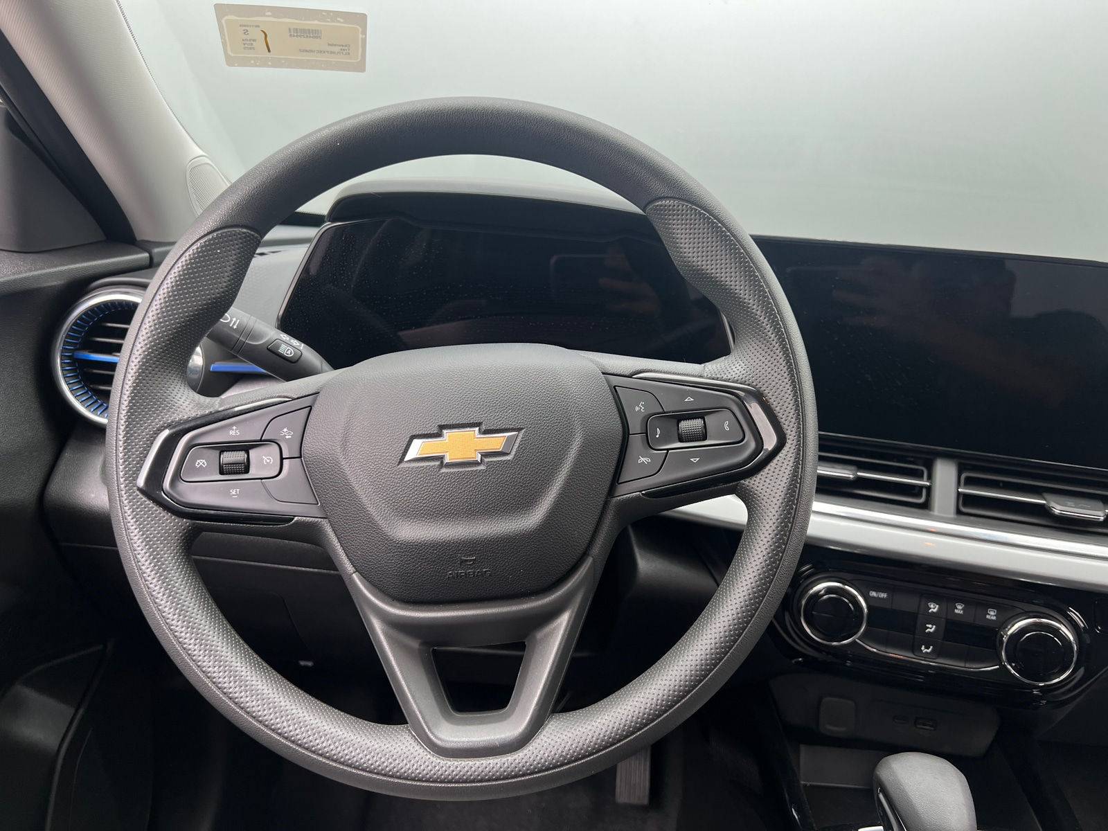 Thumbnail: 2025 Chevrolet Trax - 5