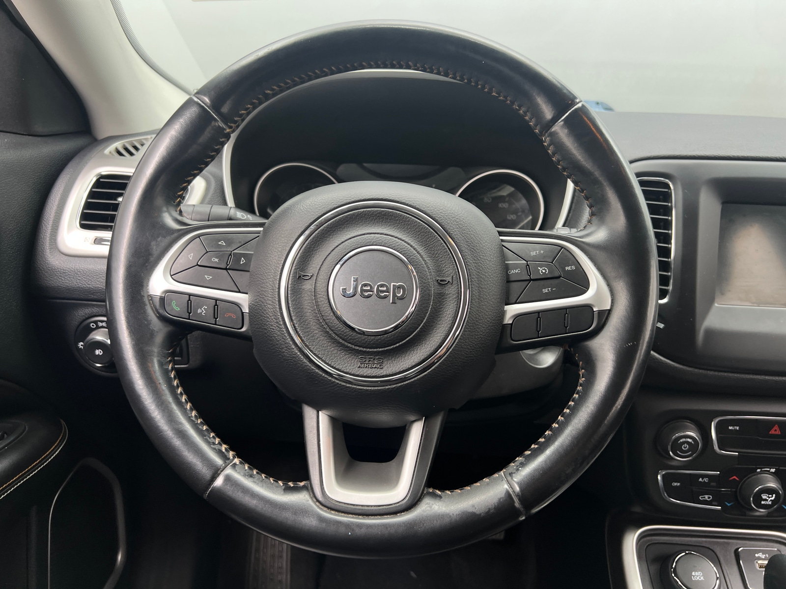 Thumbnail: 2020 Jeep Compass - 4