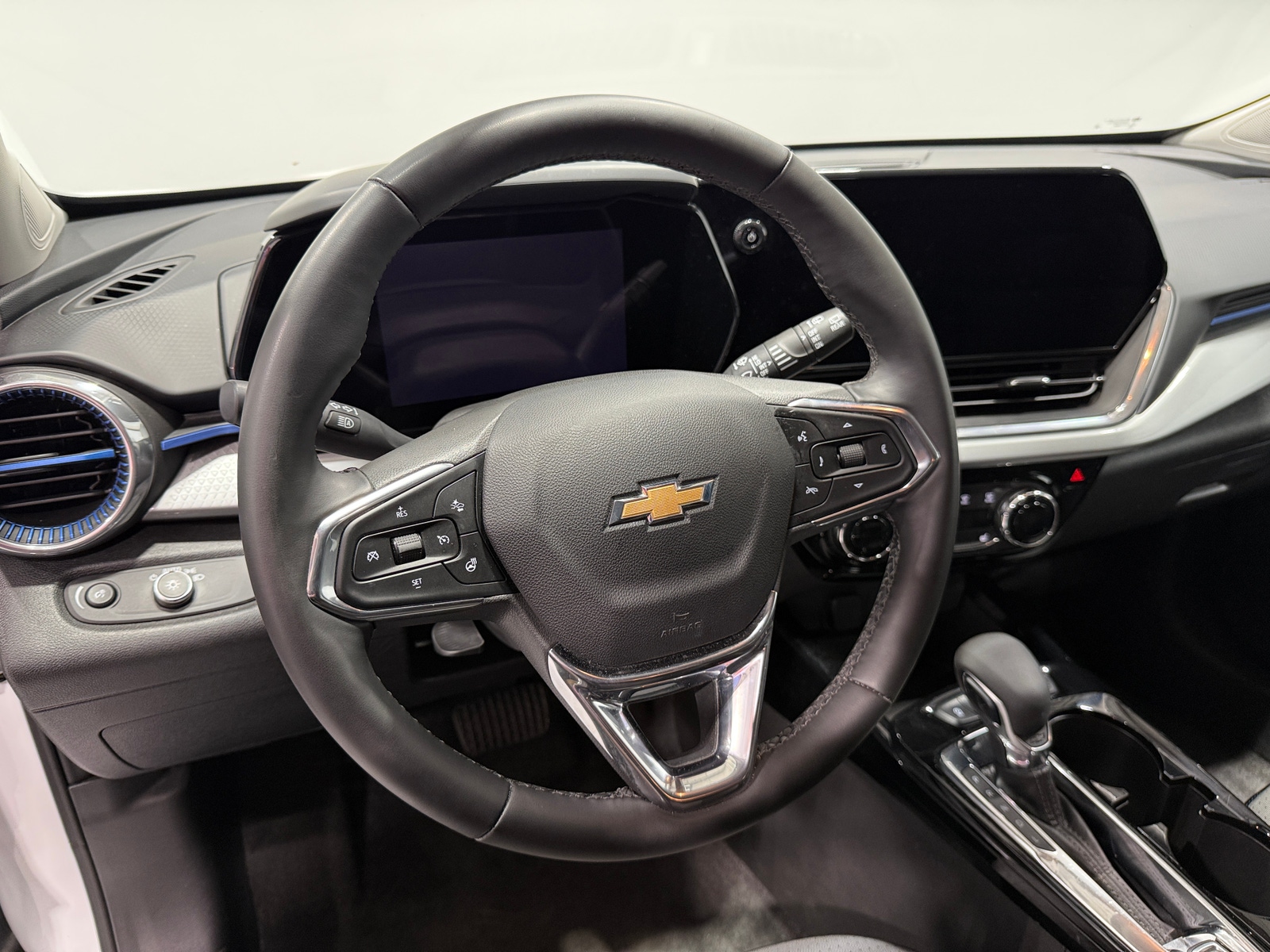 Thumbnail: 2025 Chevrolet Trax - 5