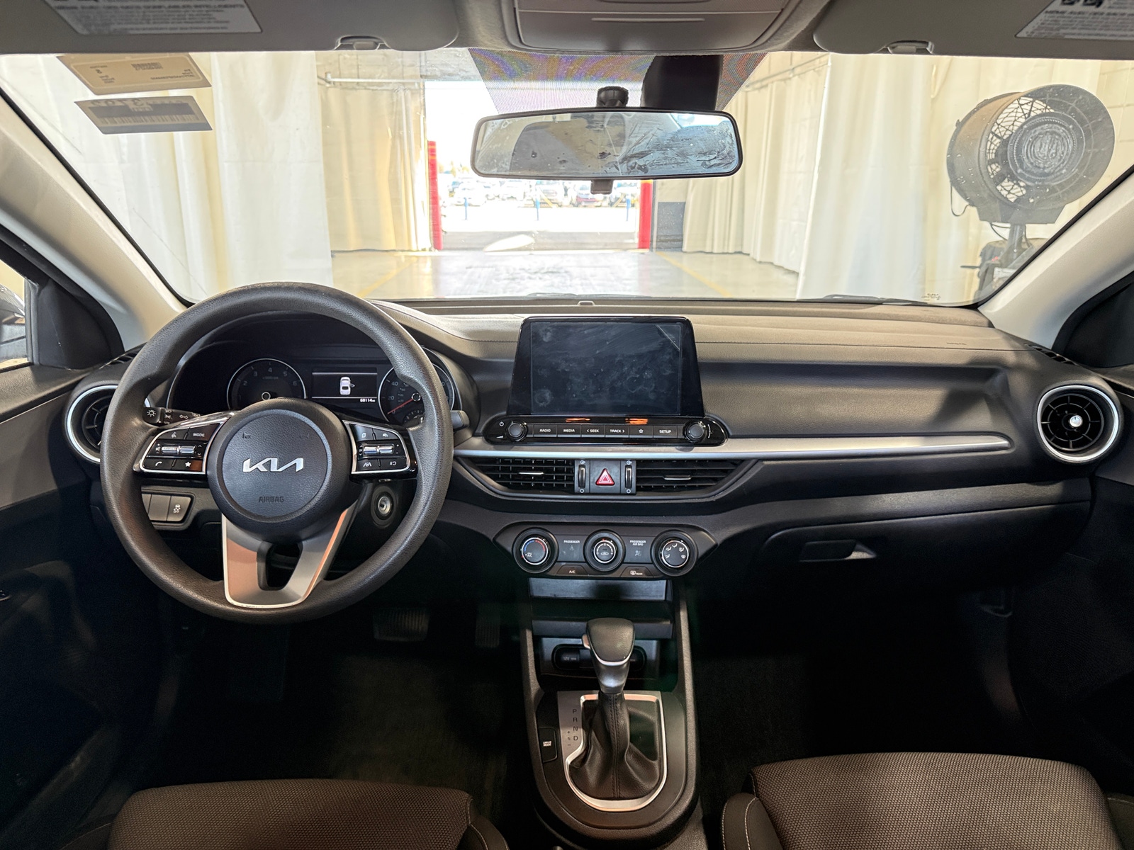 Thumbnail: 2023 Kia Forte - 3