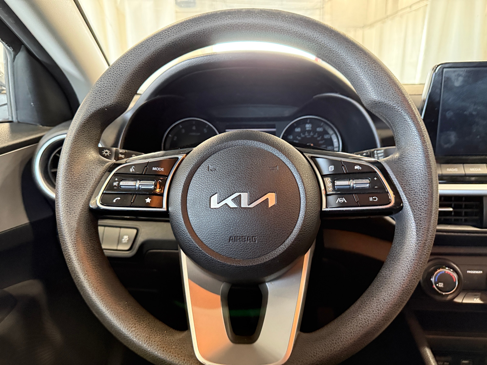 Thumbnail: 2023 Kia Forte - 5