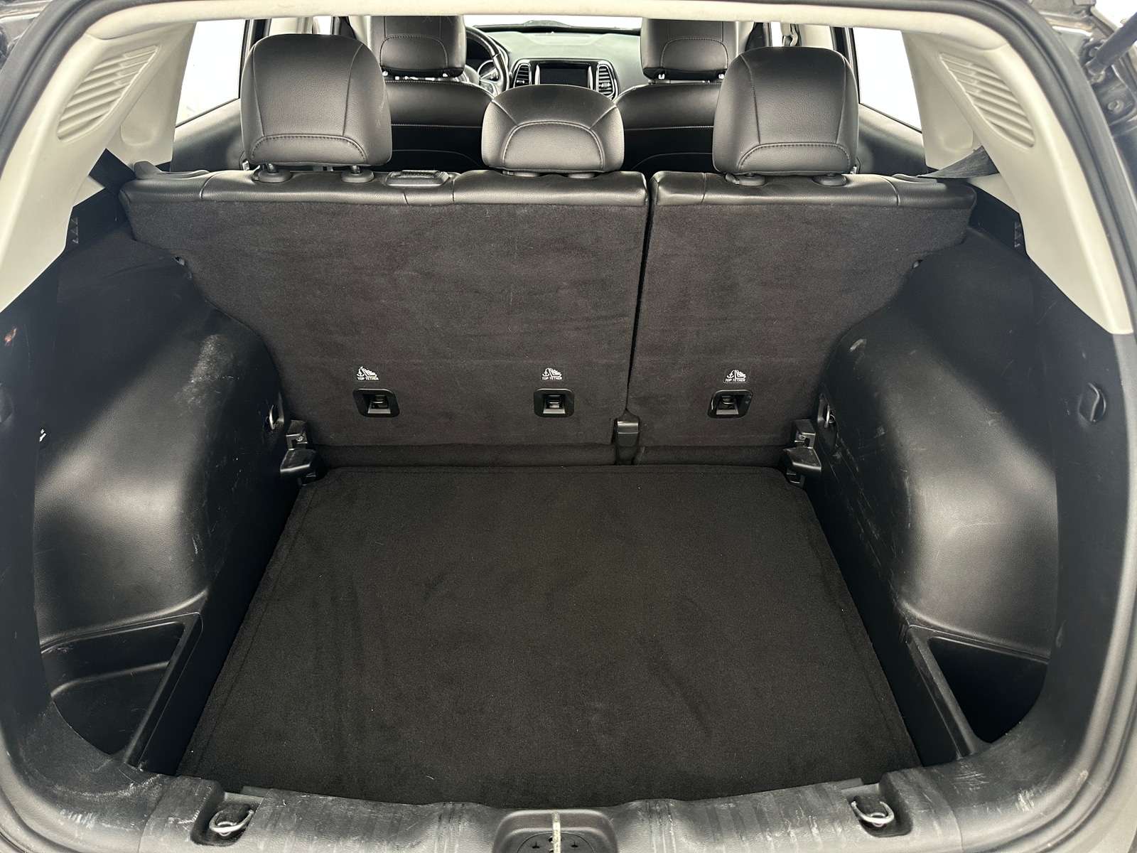 Thumbnail: 2018 Jeep Compass - 6