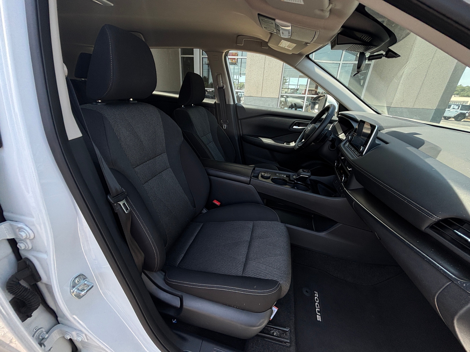 Thumbnail: 2025 Nissan Rogue - 2