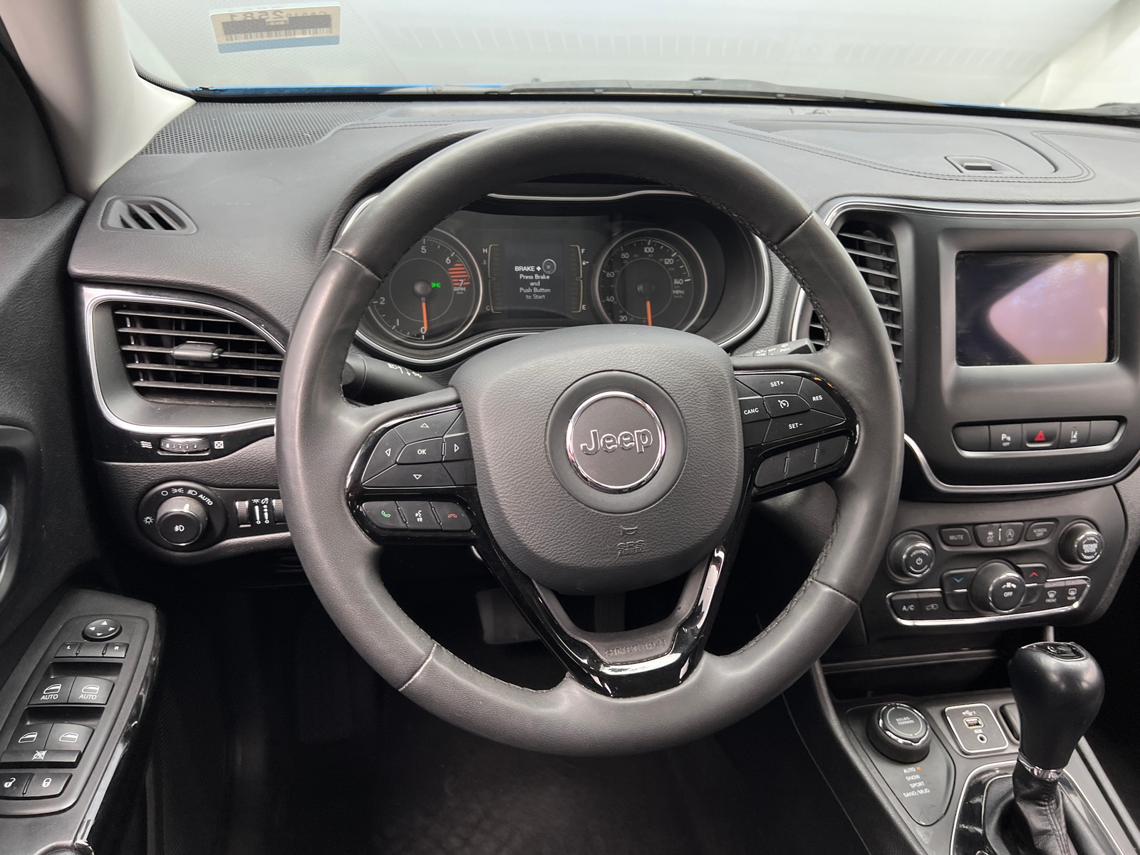 Thumbnail: 2021 Jeep Cherokee - 5