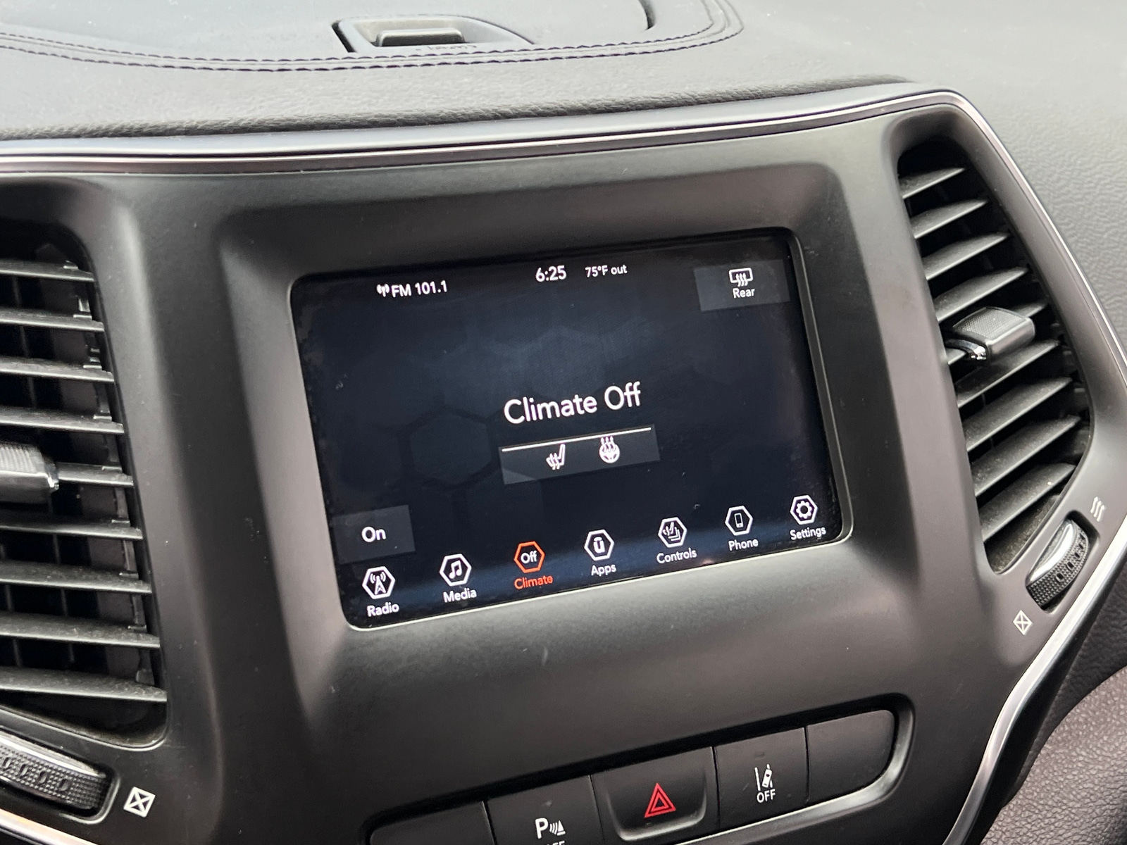 Thumbnail: 2021 Jeep Cherokee - 4