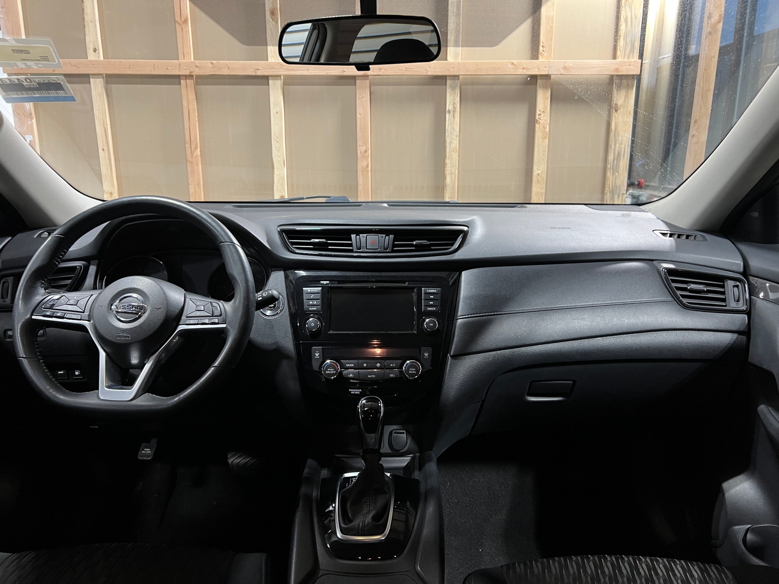 Thumbnail: 2018 Nissan Rogue - 3