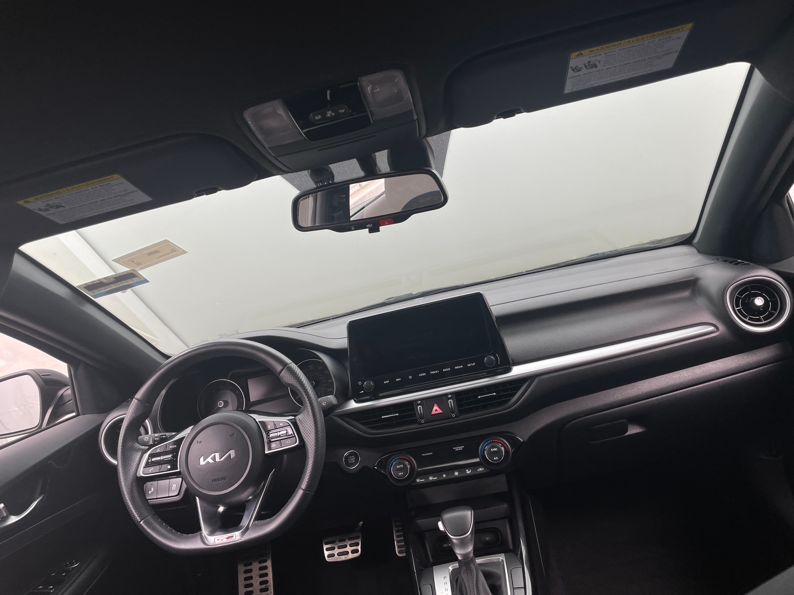 Thumbnail: 2023 Kia Forte - 3
