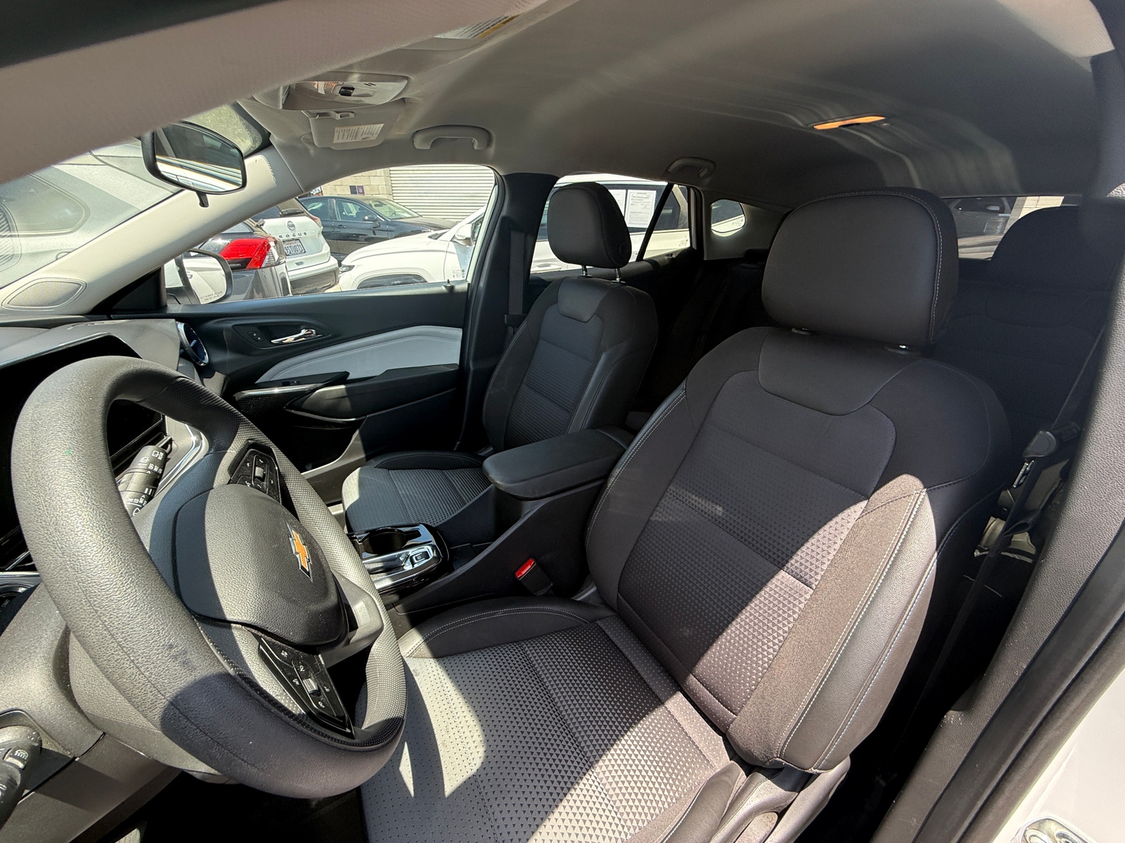 Thumbnail: 2025 Chevrolet Trax - 2