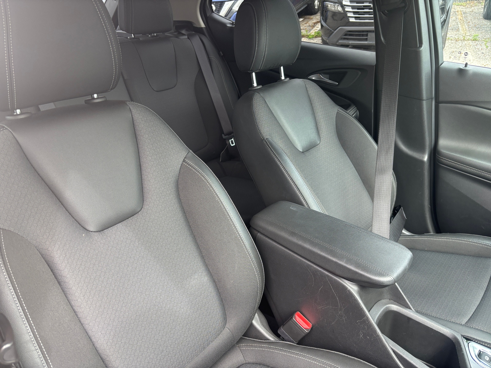 Thumbnail: 2025 Buick Encore GX - 2