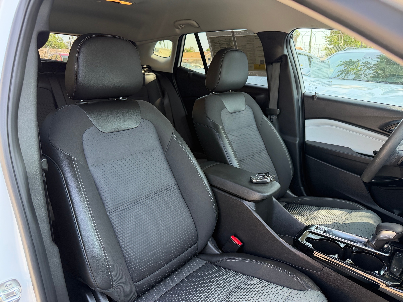 Thumbnail: 2025 Chevrolet Trax - 2