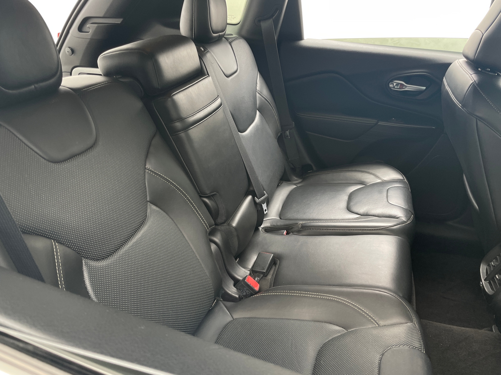 Thumbnail: 2015 Jeep Cherokee - 5