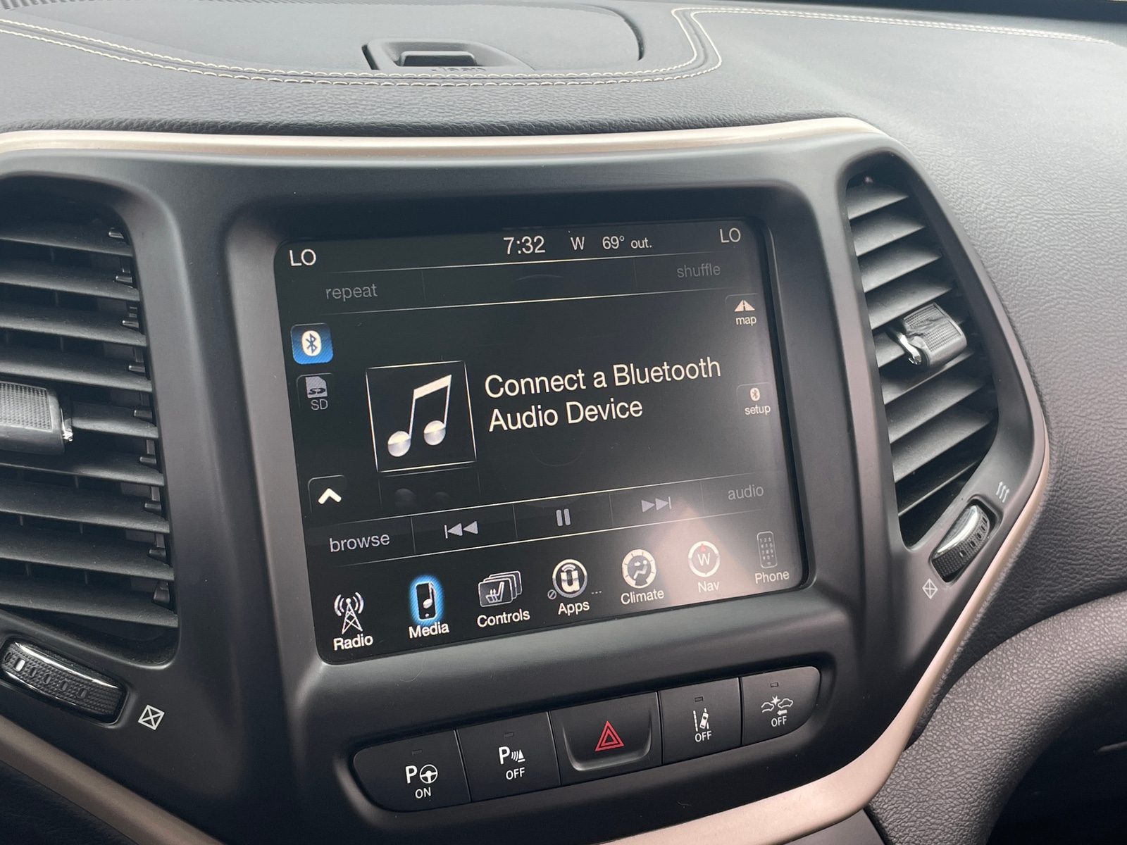Thumbnail: 2015 Jeep Cherokee - 3