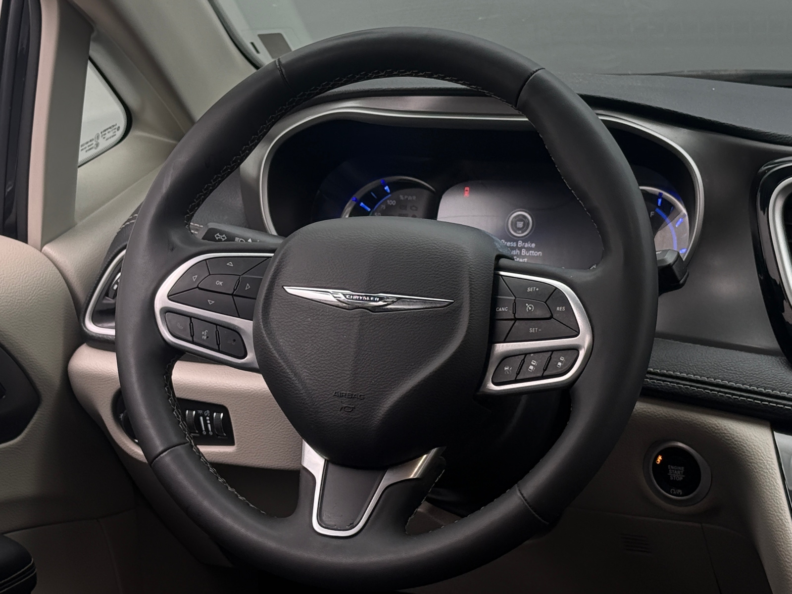 Thumbnail: 2024 Chrysler Pacifica - 4