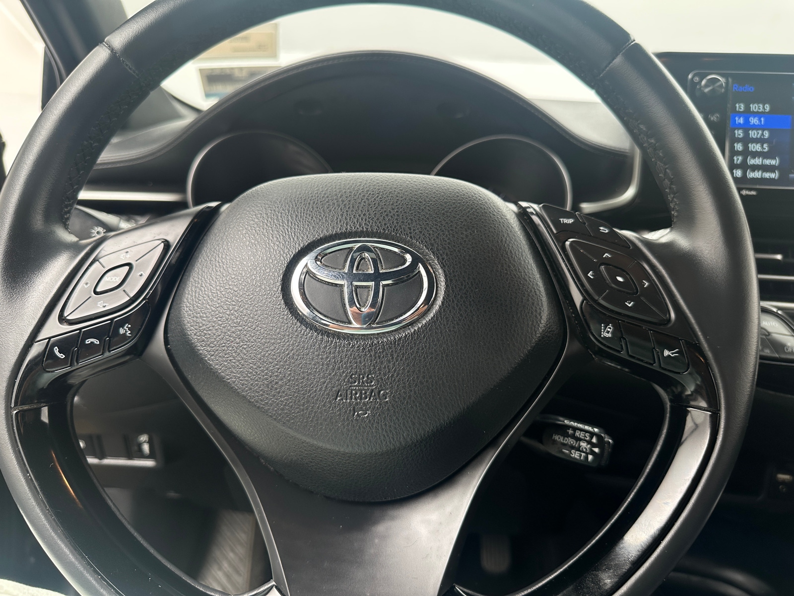 Thumbnail: 2018 Toyota C-HR - 5
