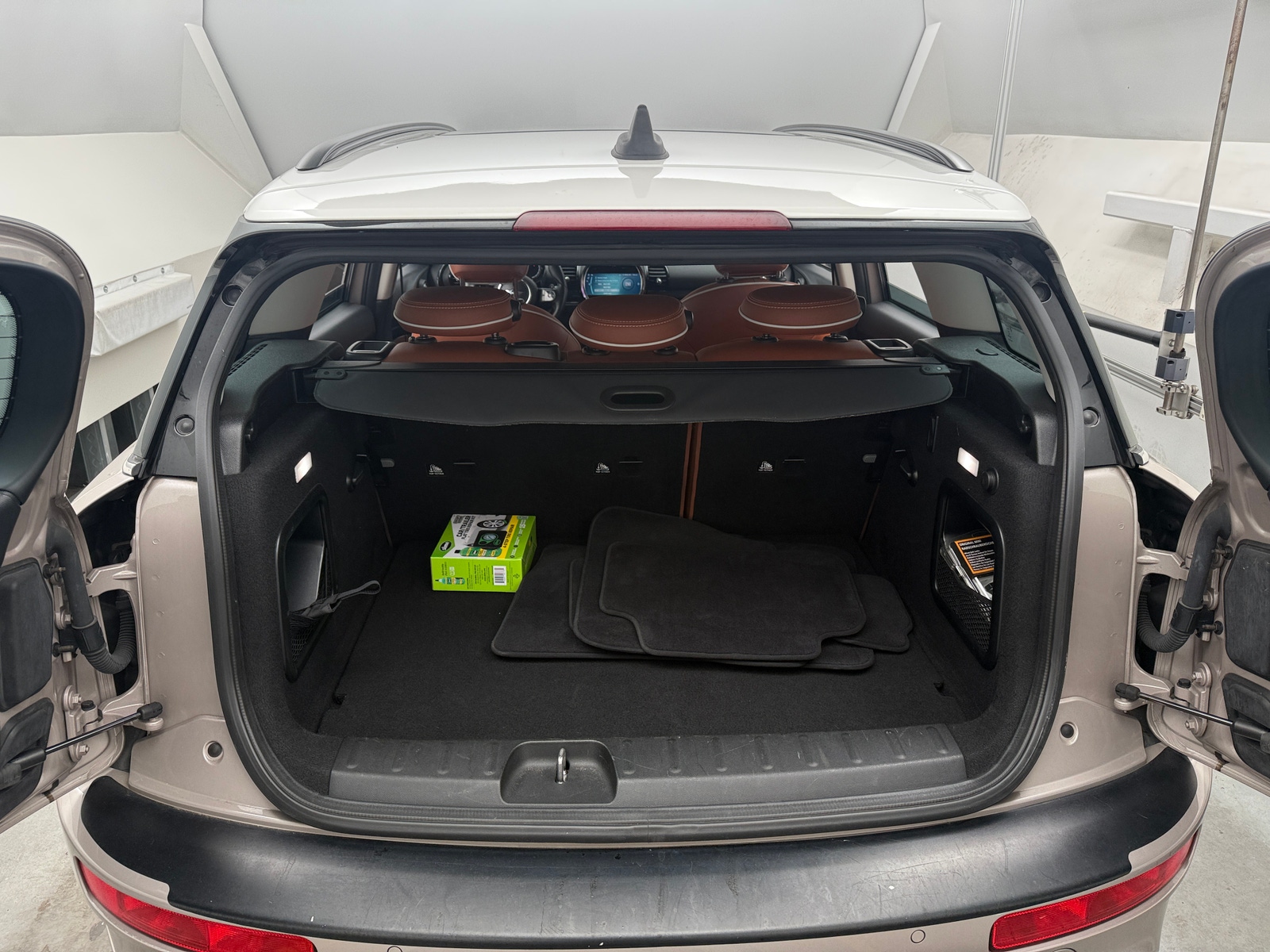 Thumbnail: 2022 MINI Cooper Clubman - 6