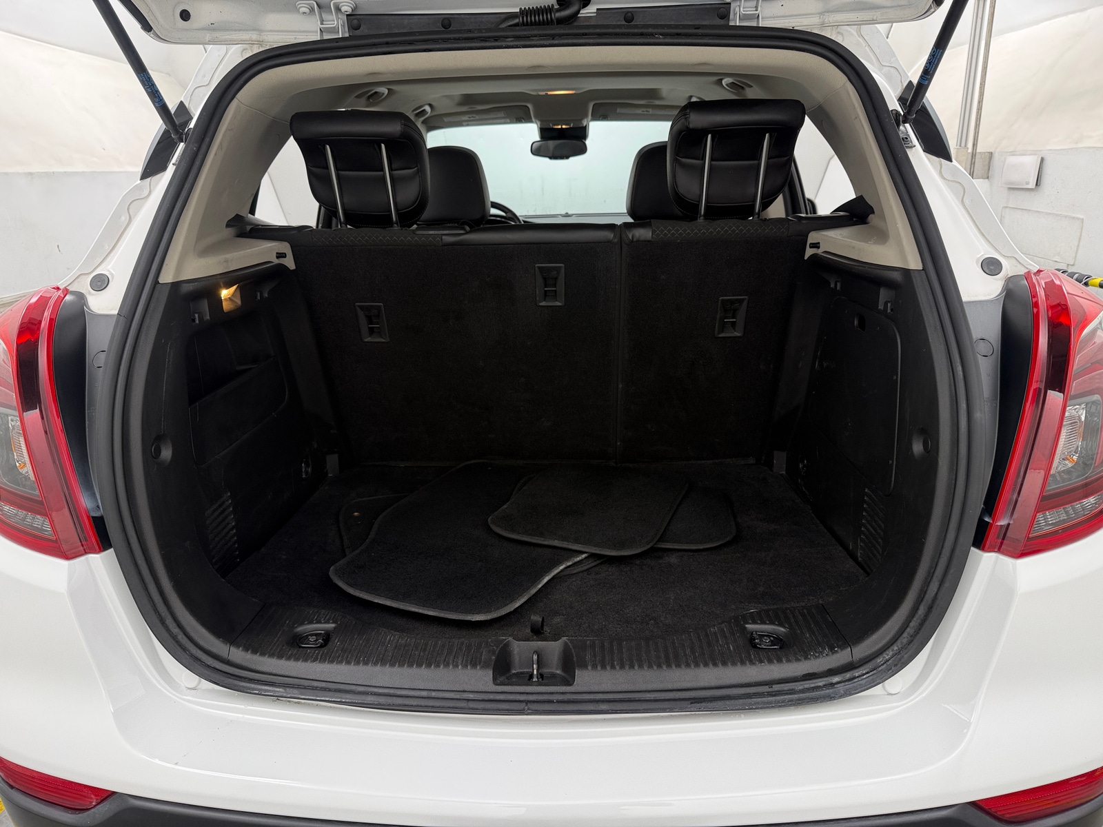 Thumbnail: 2019 Buick Encore - 6