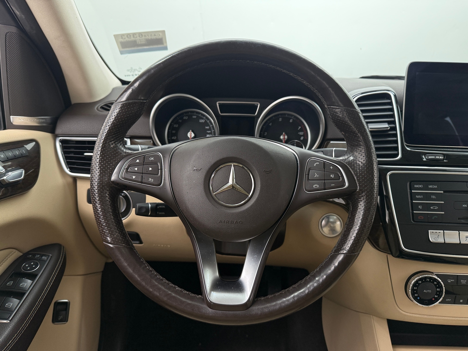 Thumbnail: 2017 Mercedes-Benz GLE - 4
