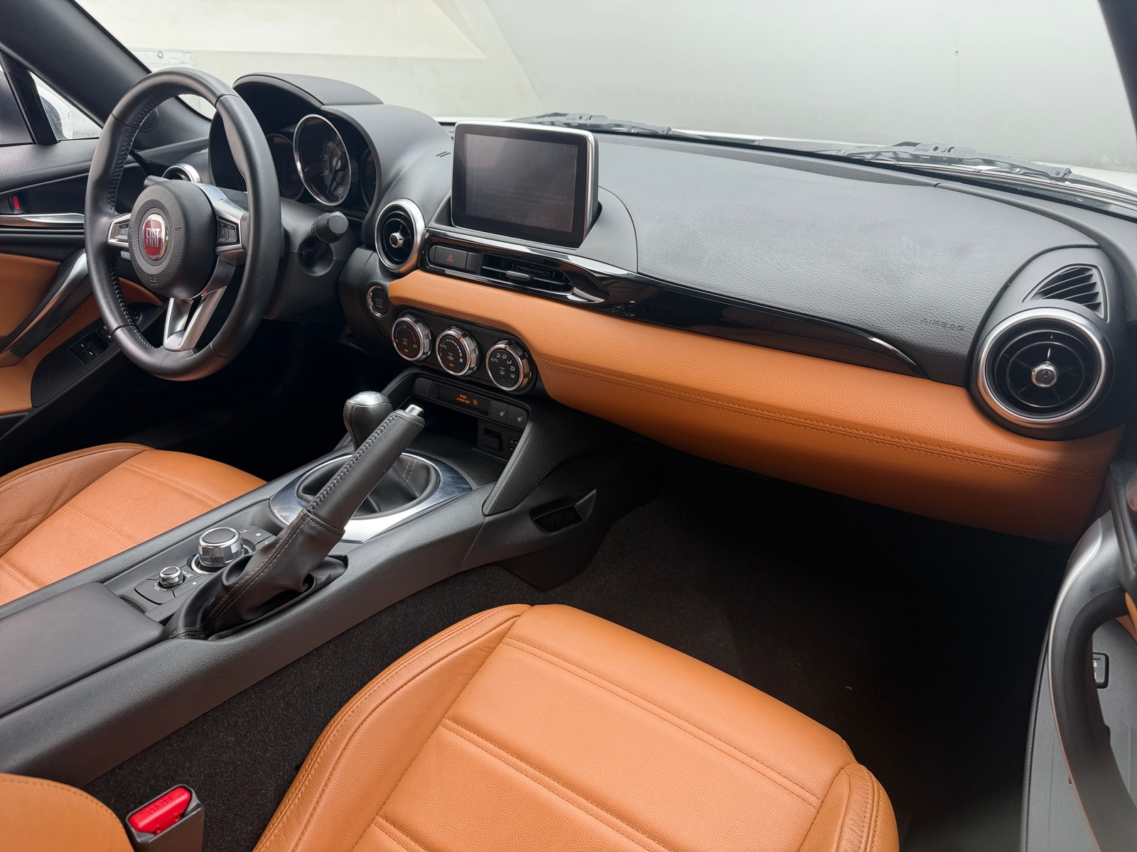 Thumbnail: 2018 Fiat 124 Spider - 2