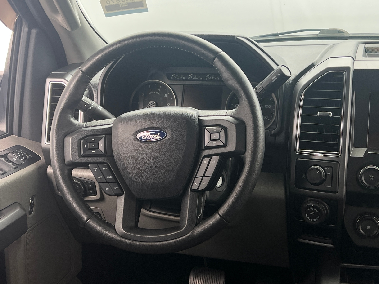 Thumbnail: 2020 Ford Econoline - 5