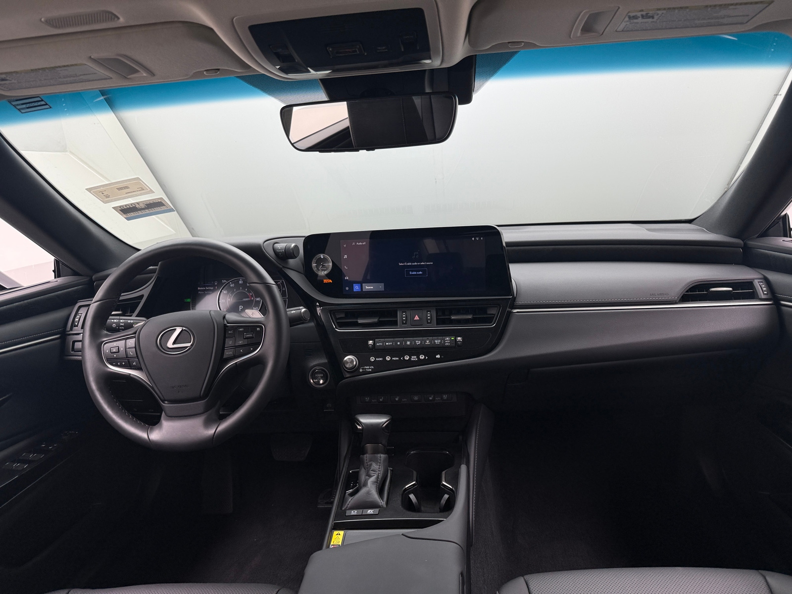 Thumbnail: 2024 Lexus ES - 2