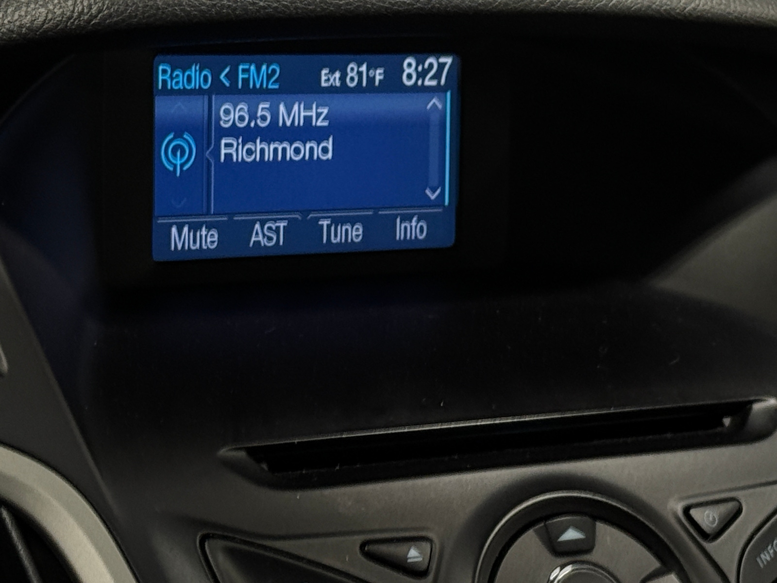 Thumbnail: 2012 Ford Focus - 4