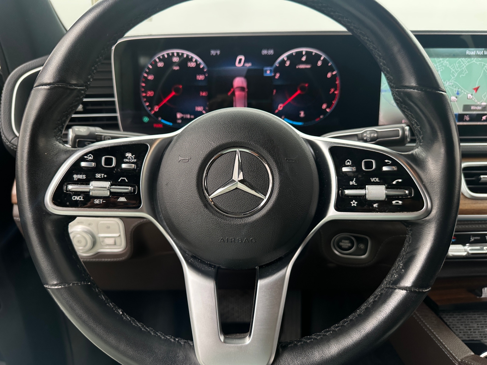 Thumbnail: 2023 Mercedes-Benz GLE - 4