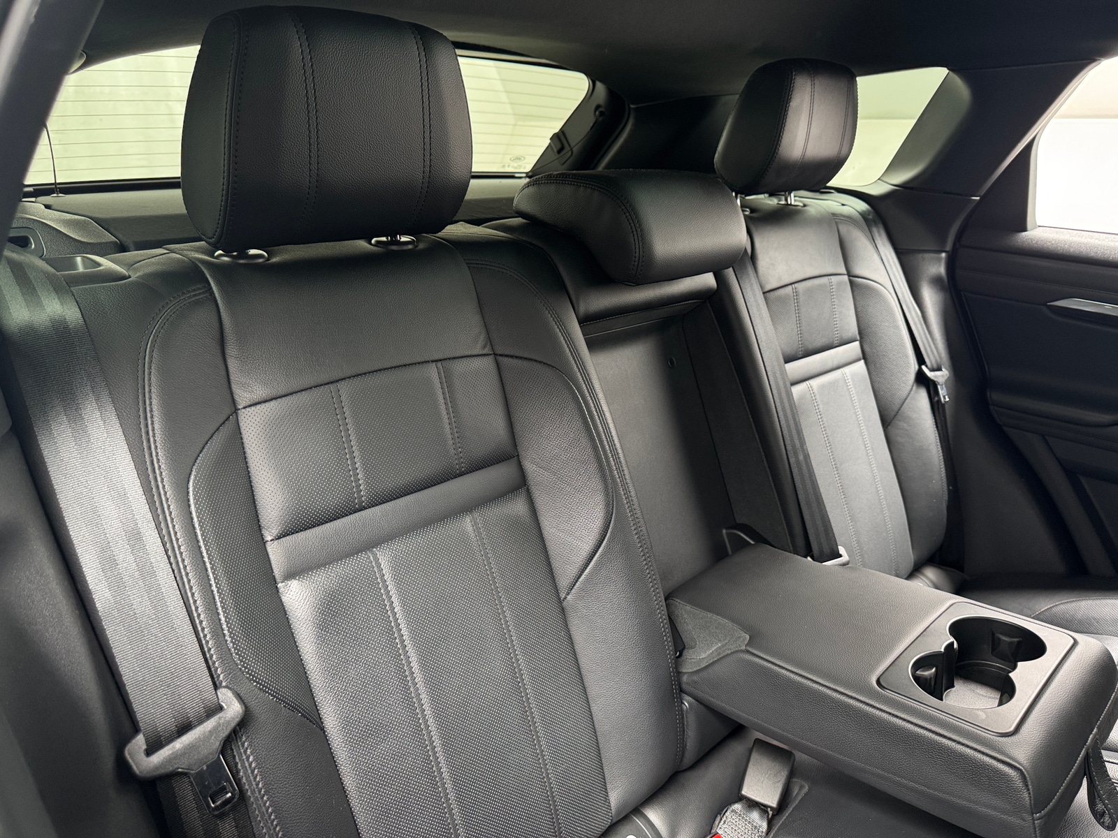 Thumbnail: 2020 Land Rover Range Rover Evoque - 5
