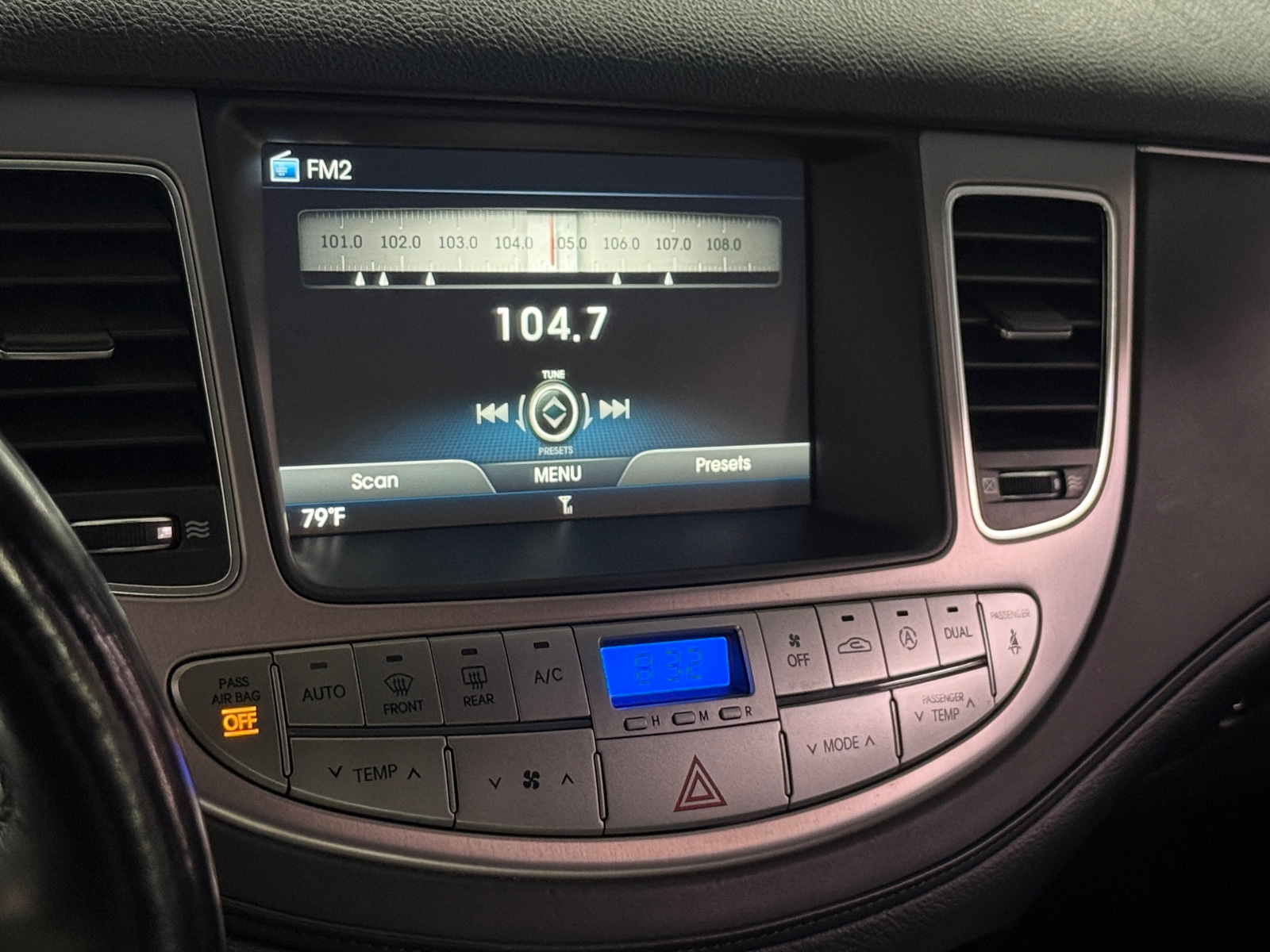 Thumbnail: 2014 Hyundai Genesis - 3