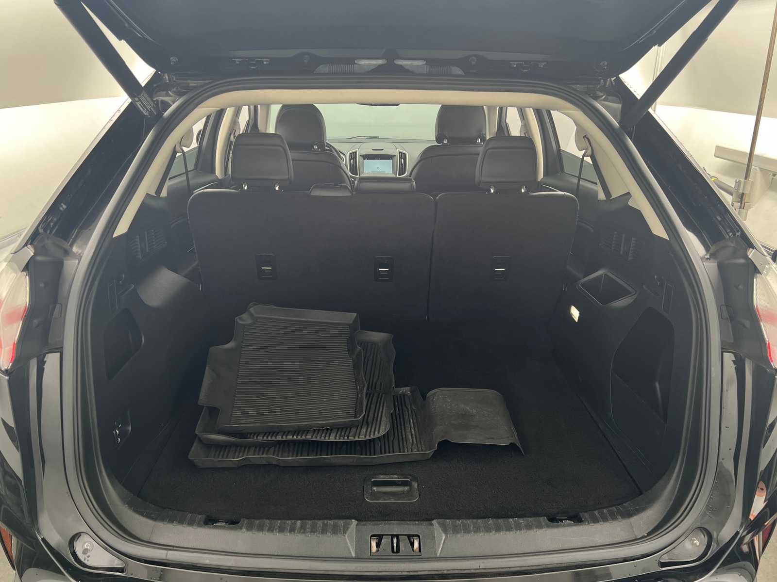 Thumbnail: 2019 Ford Edge - 7