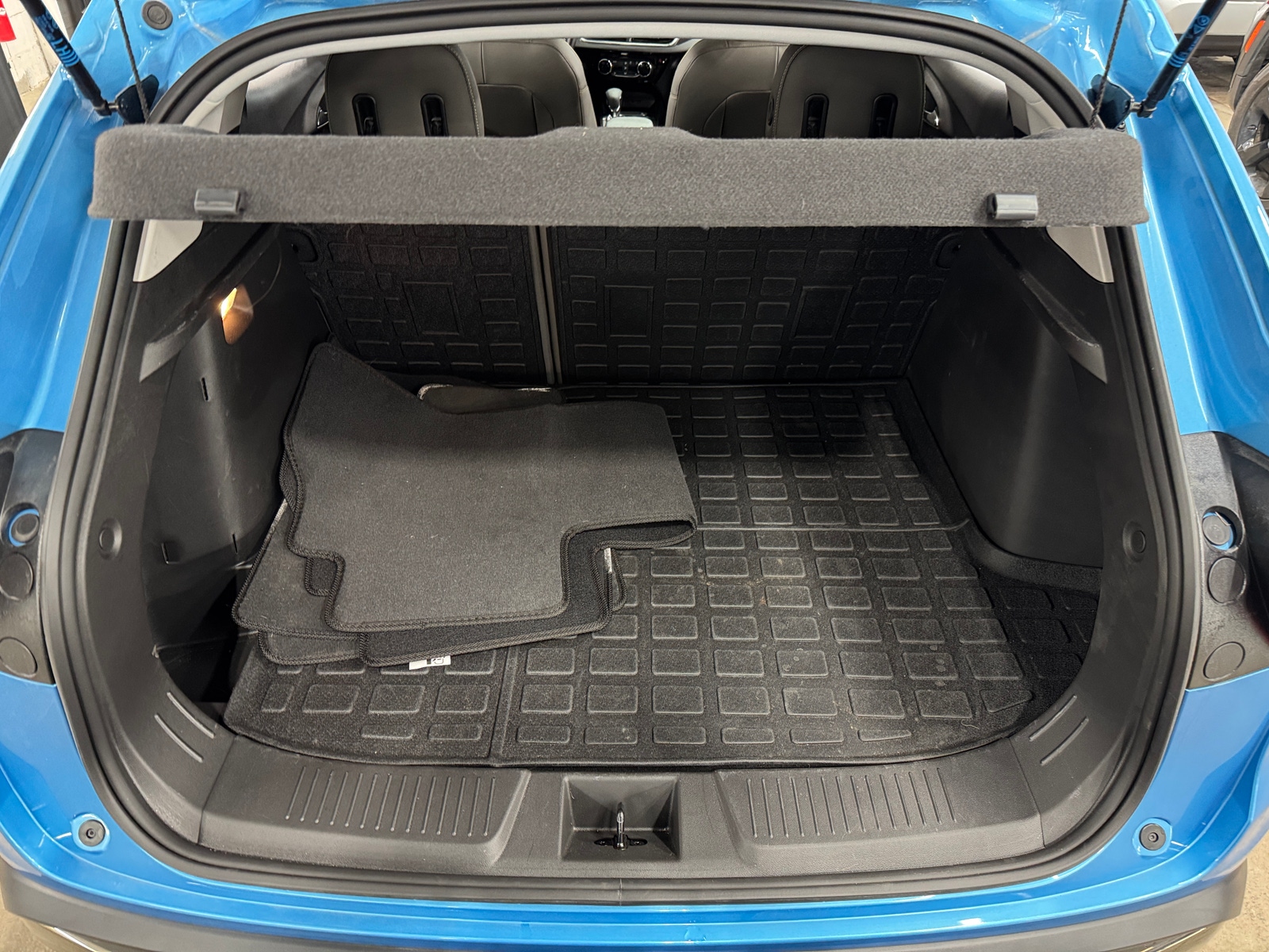 Thumbnail: 2025 Chevrolet Trax - 7