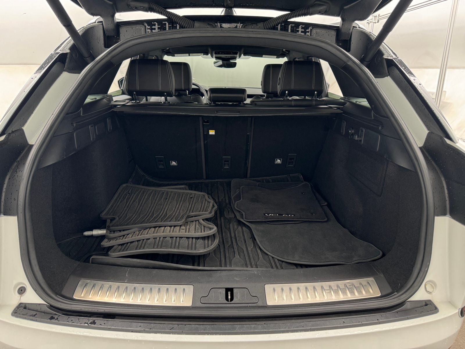 Thumbnail: 2019 Land Rover Range Rover Velar - 6