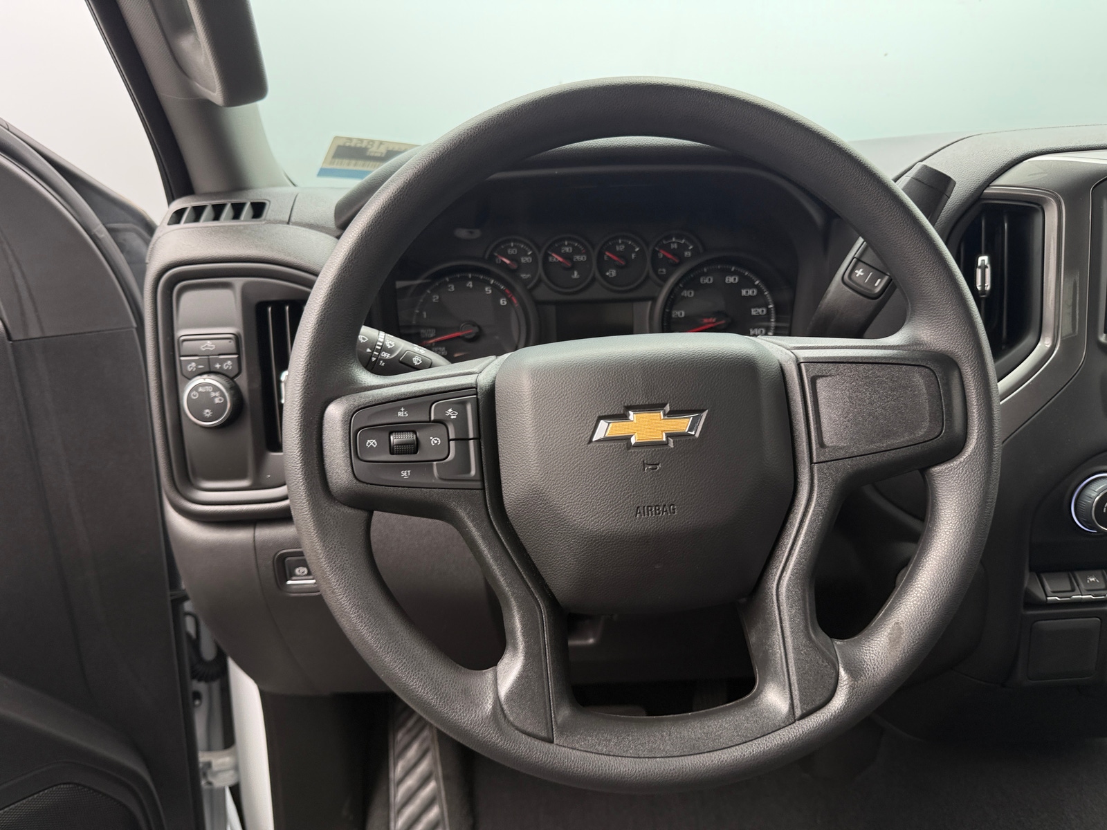 Thumbnail: 2025 Chevrolet Silverado 1500 - 5