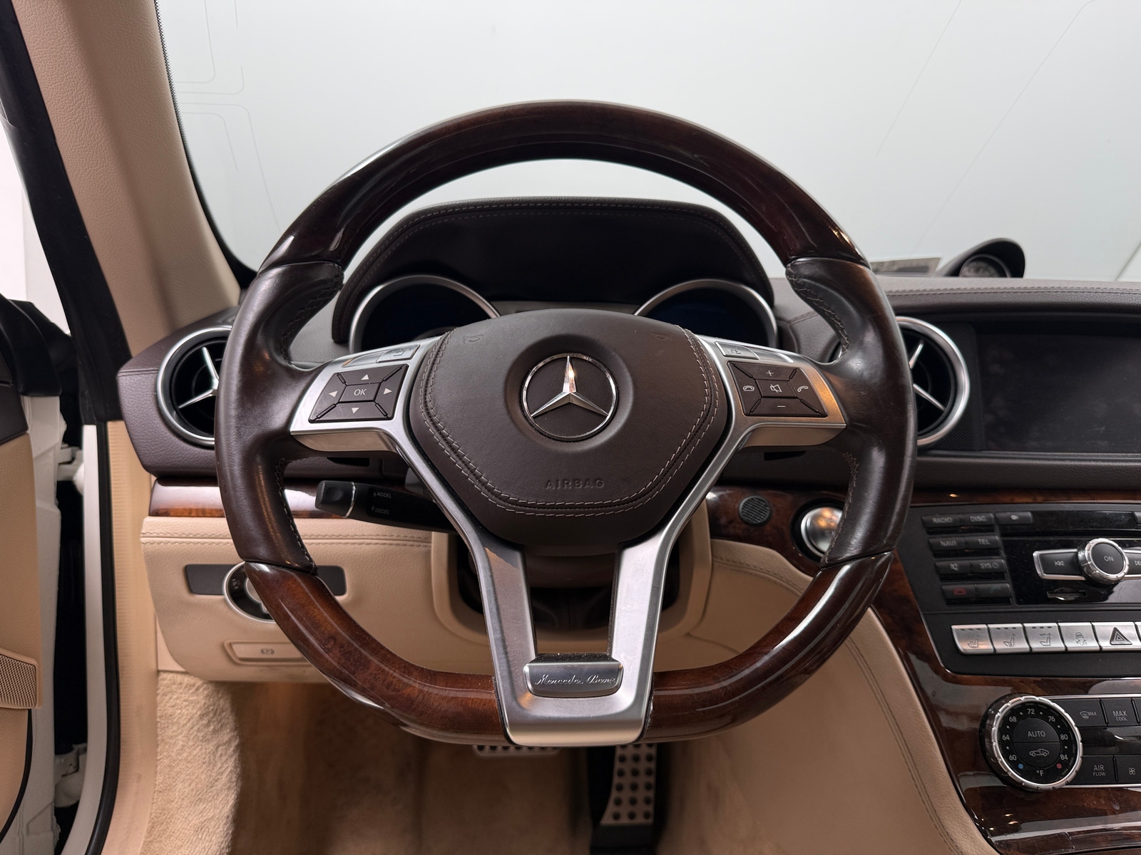 Thumbnail: 2014 Mercedes-Benz SL-Class - 3