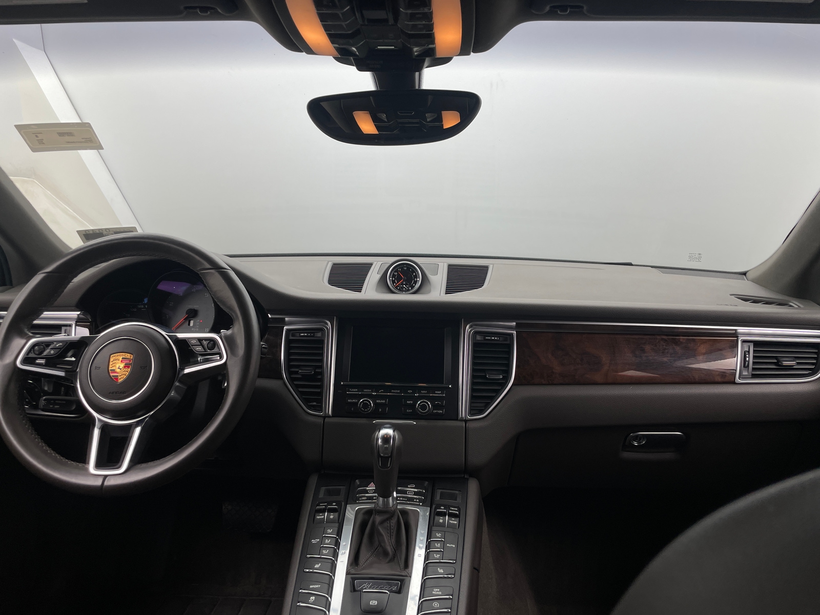 Thumbnail: 2015 Porsche Macan - 2
