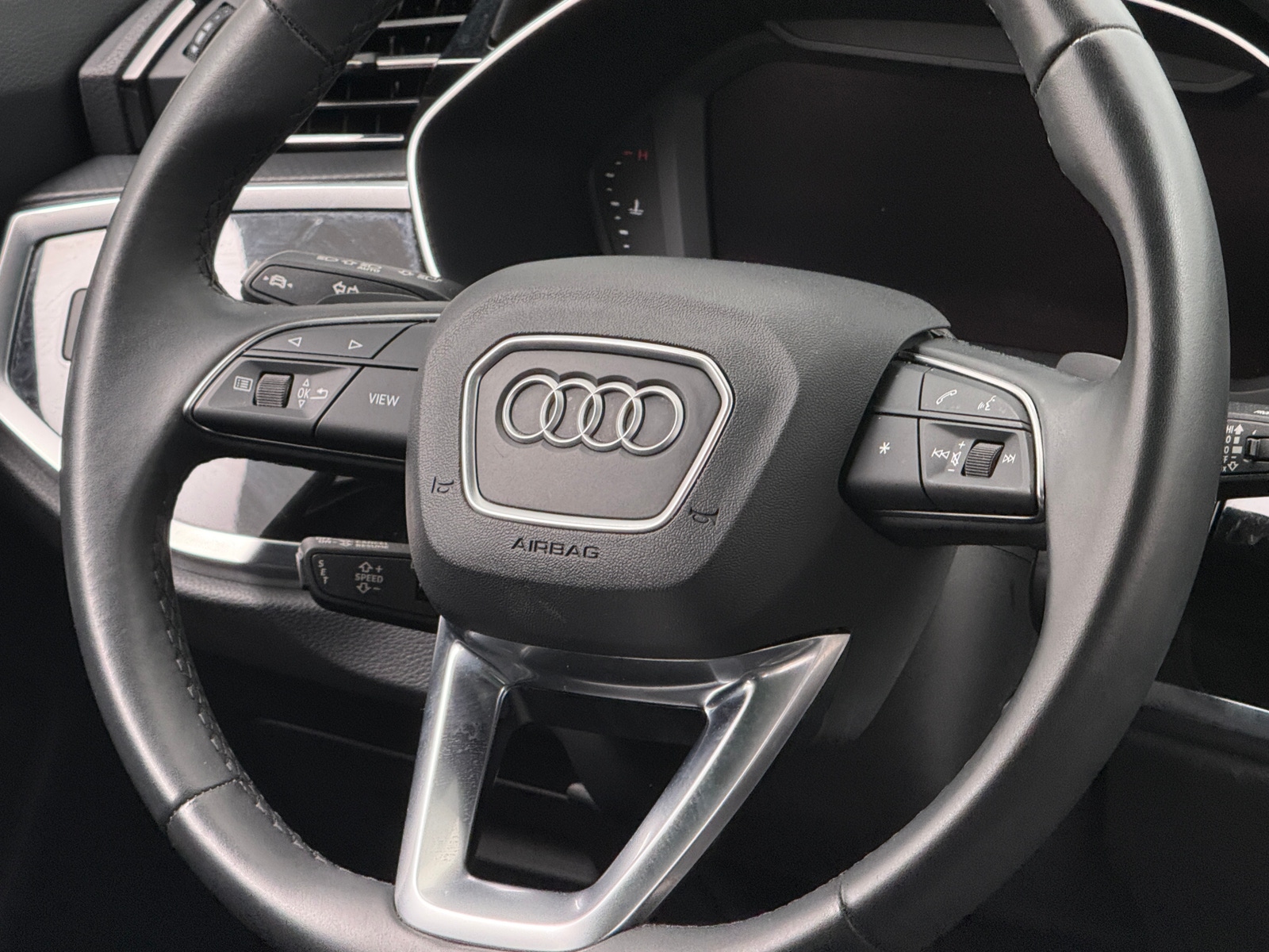 Thumbnail: 2025 Audi Q3 - 4