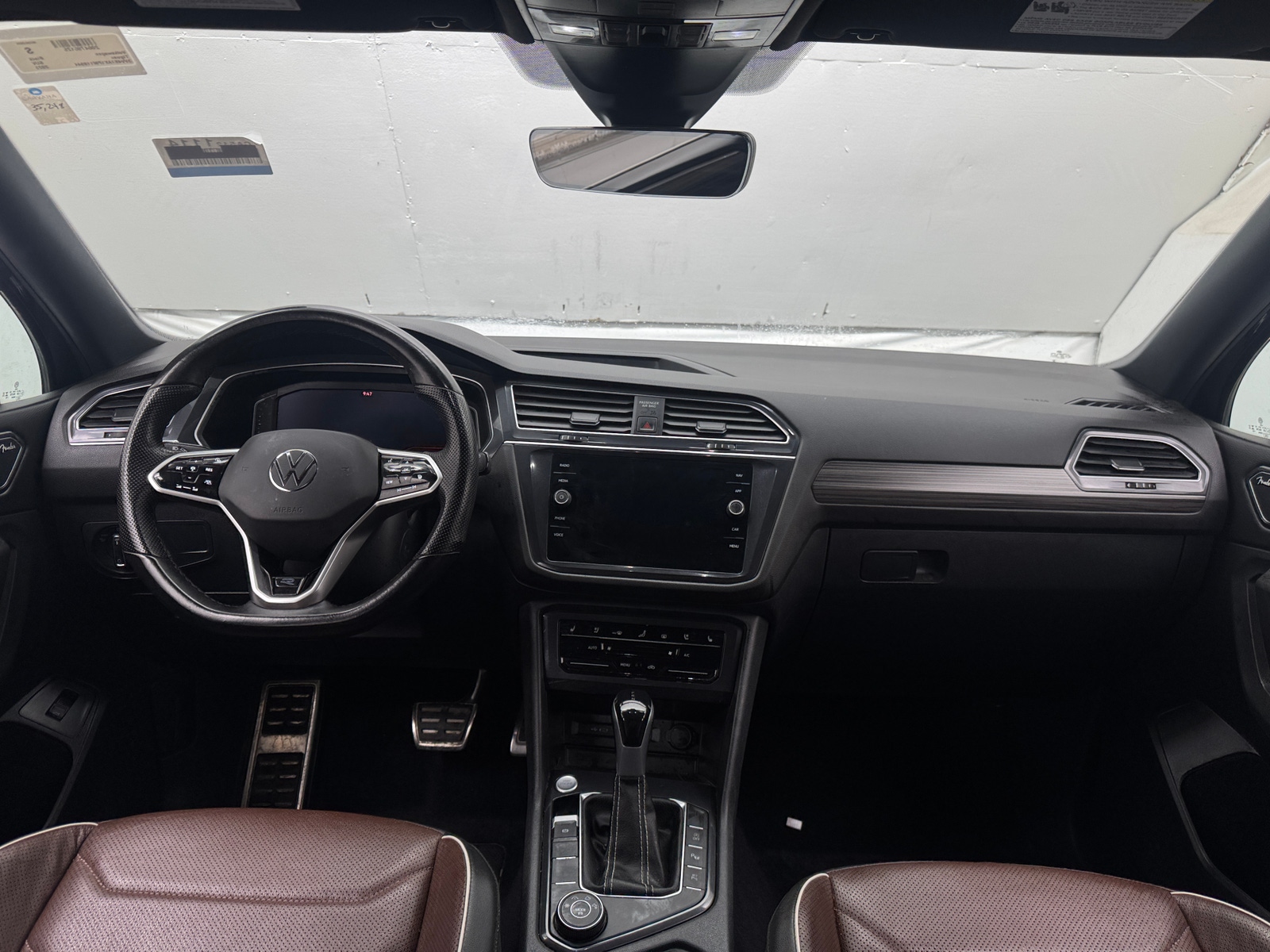 Thumbnail: 2023 Volkswagen Tiguan - 2