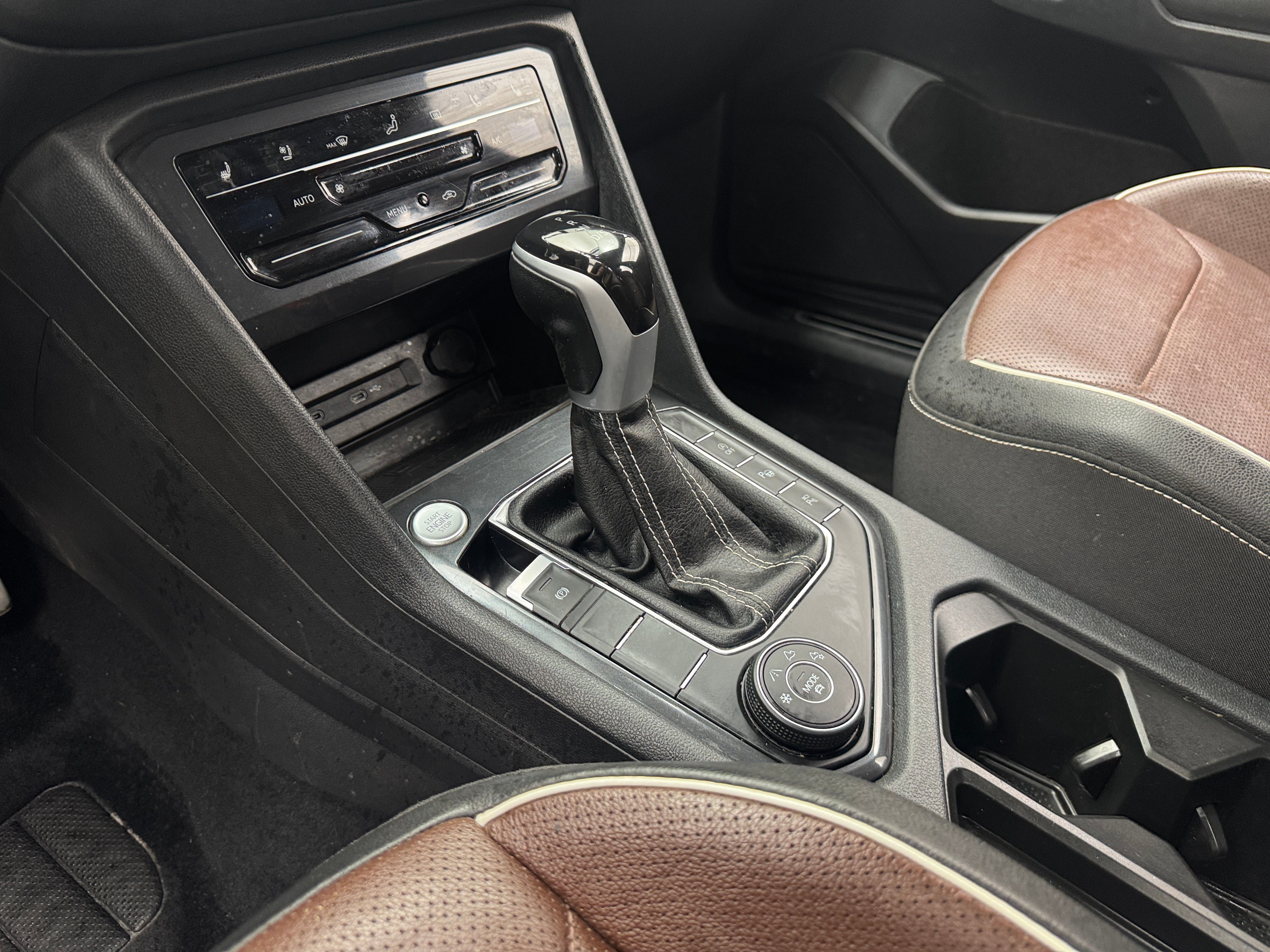 2023 Volkswagen Tiguan SEL R-LINE - Photo 6