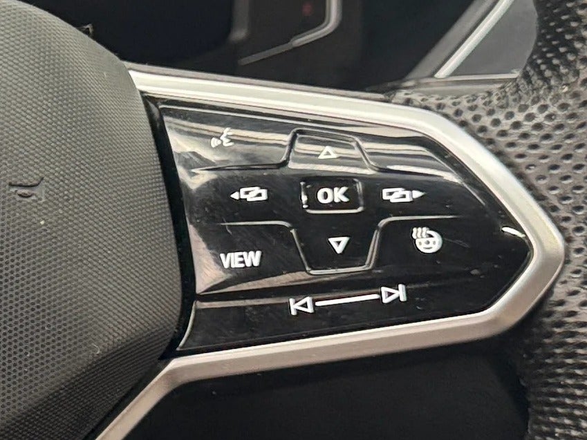 2023 Volkswagen Tiguan SEL R-LINE - Photo 18