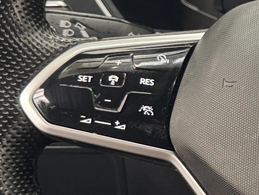 2023 Volkswagen Tiguan SEL R-LINE - Photo 21