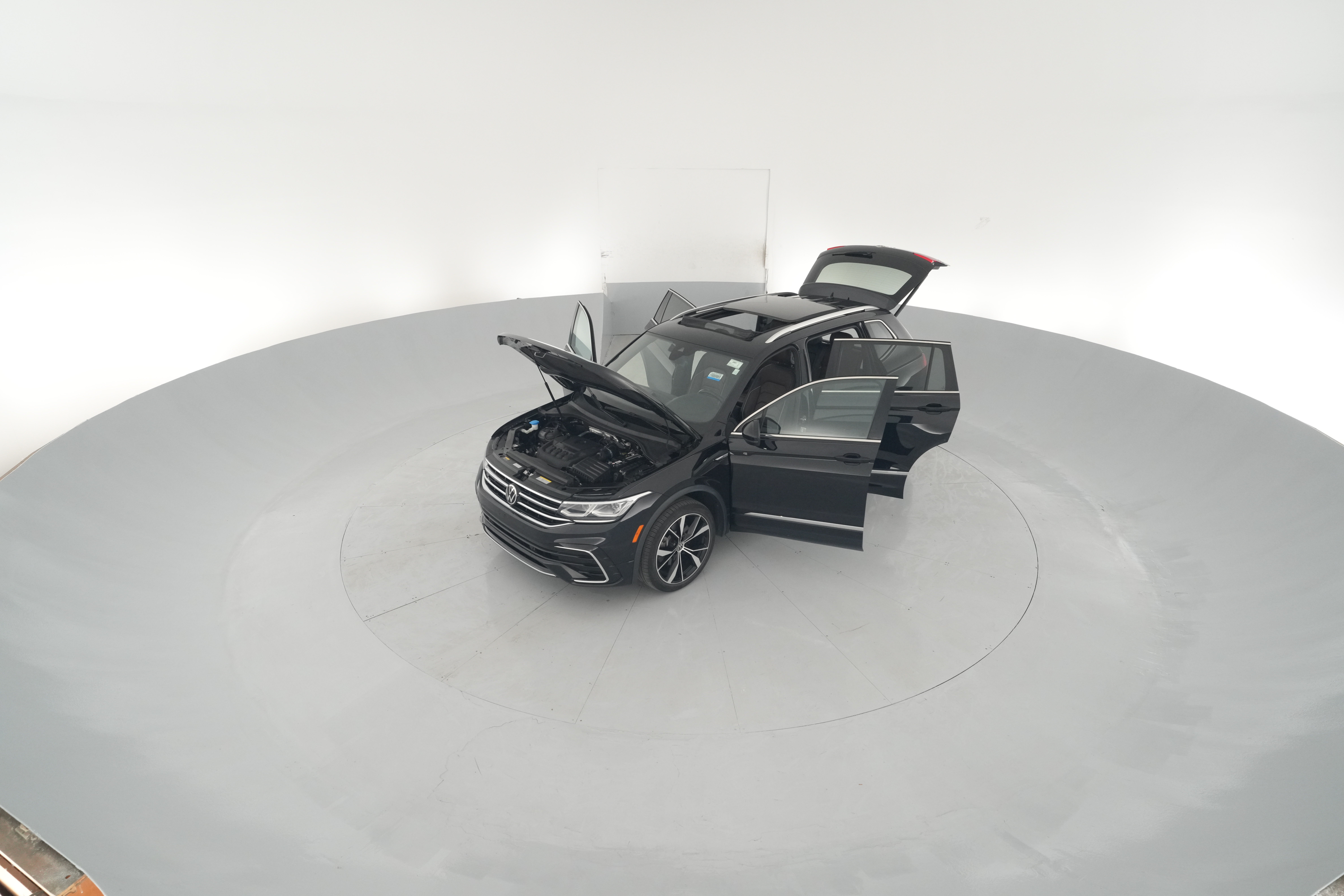 2023 Volkswagen Tiguan SEL R-LINE - Photo 45