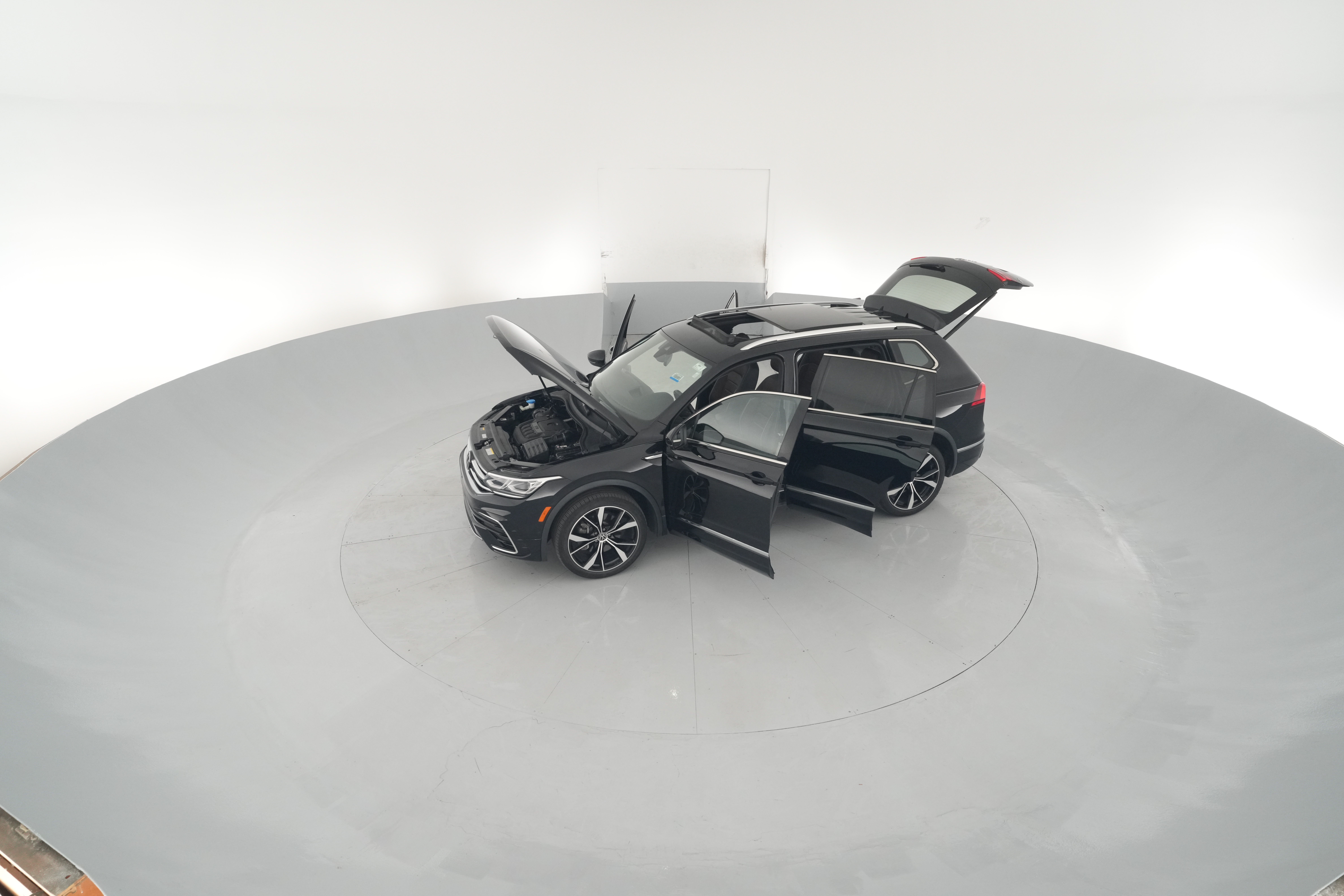 2023 Volkswagen Tiguan SEL R-LINE - Photo 46