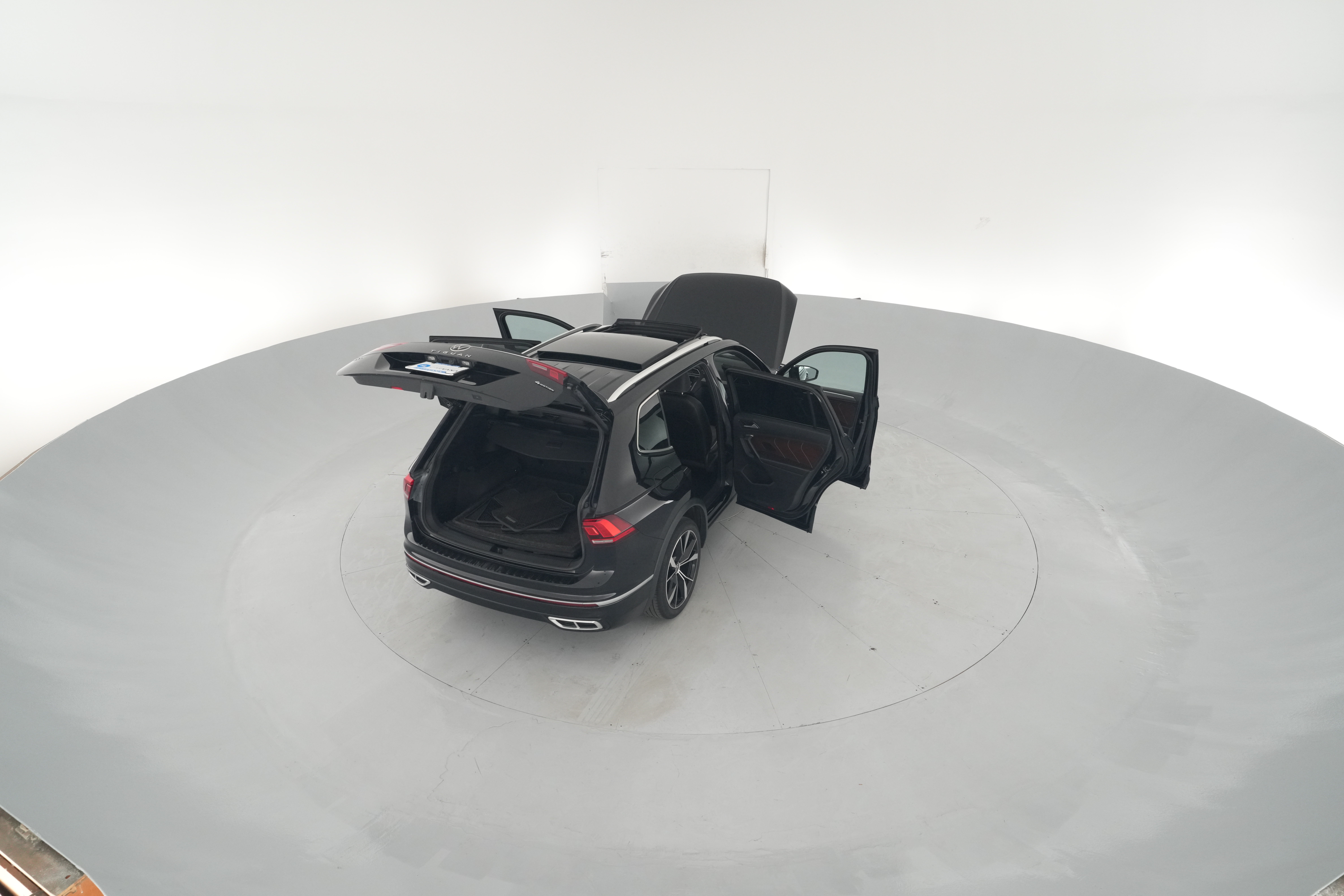 2023 Volkswagen Tiguan SEL R-LINE - Photo 52